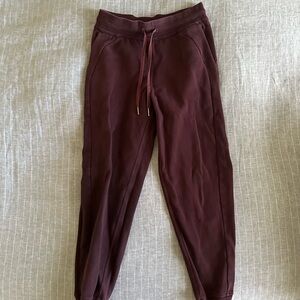 Lululemon Scuba Sweatpants - Burgundy Size 6